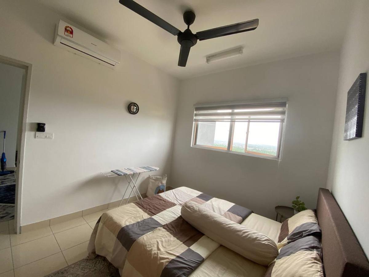 Alanis D'Semporna Homestay Sepang Luaran gambar