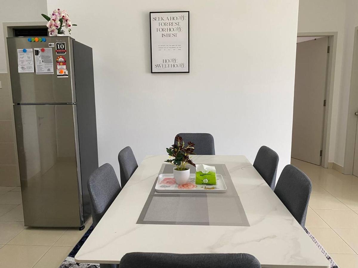 Alanis D'Semporna Homestay Sepang Luaran gambar